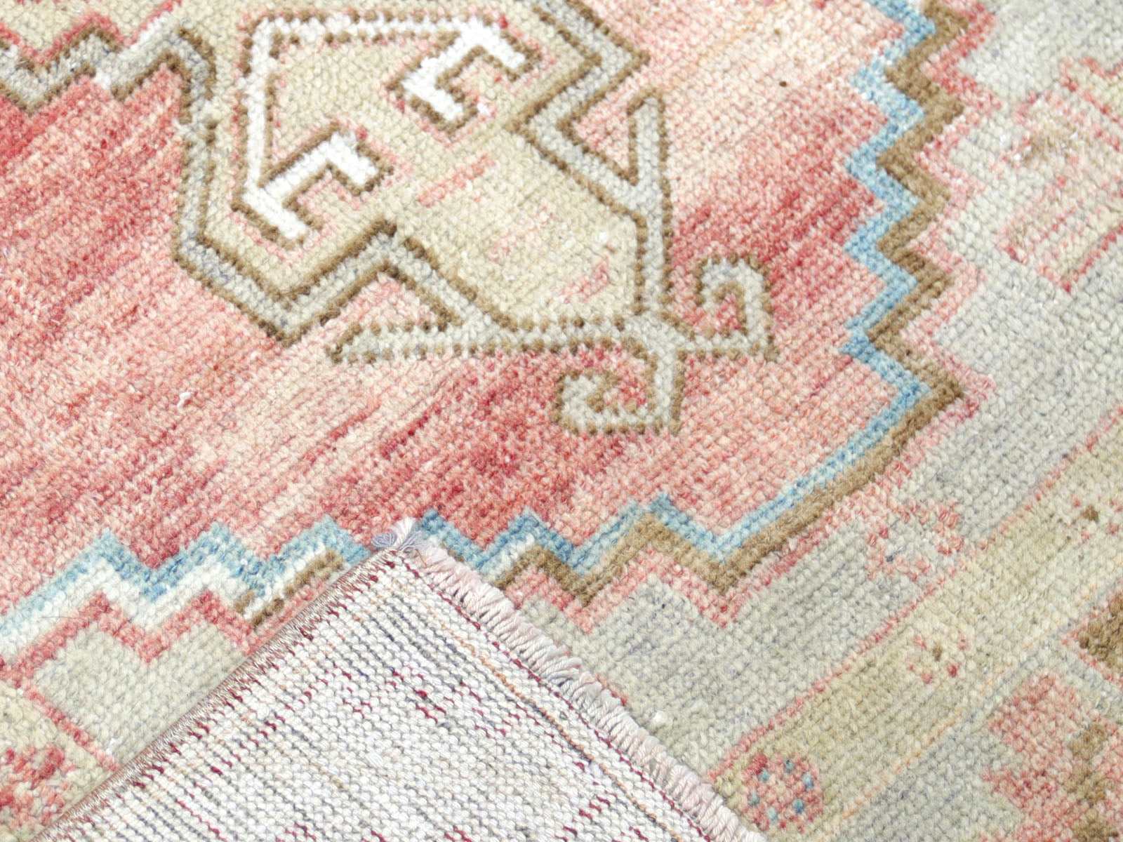 Vintage Turkish Oushak Rug - 2'9" x 5' - 240356