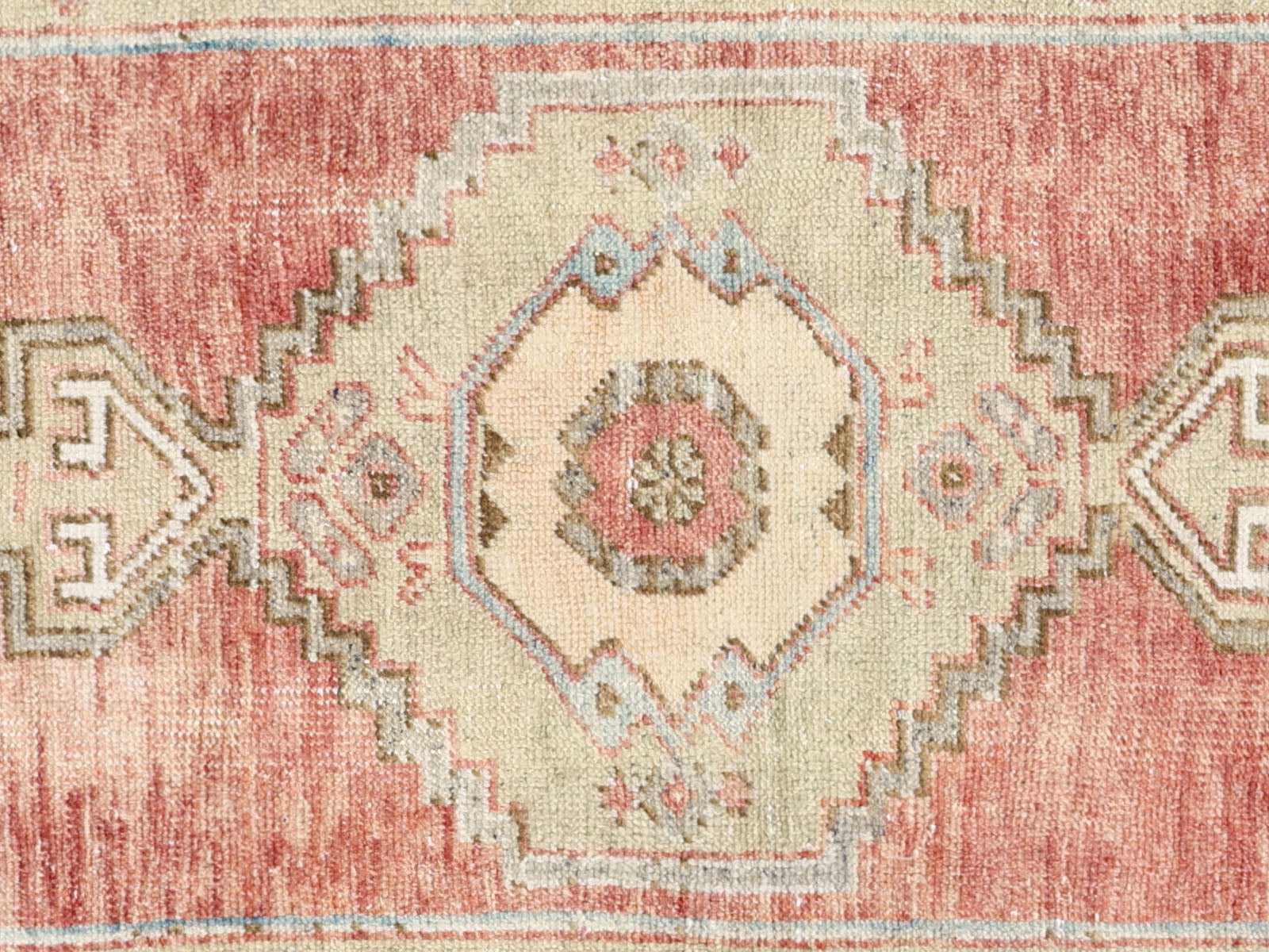 Vintage Turkish Oushak Rug - 2'9" x 5' - 240356