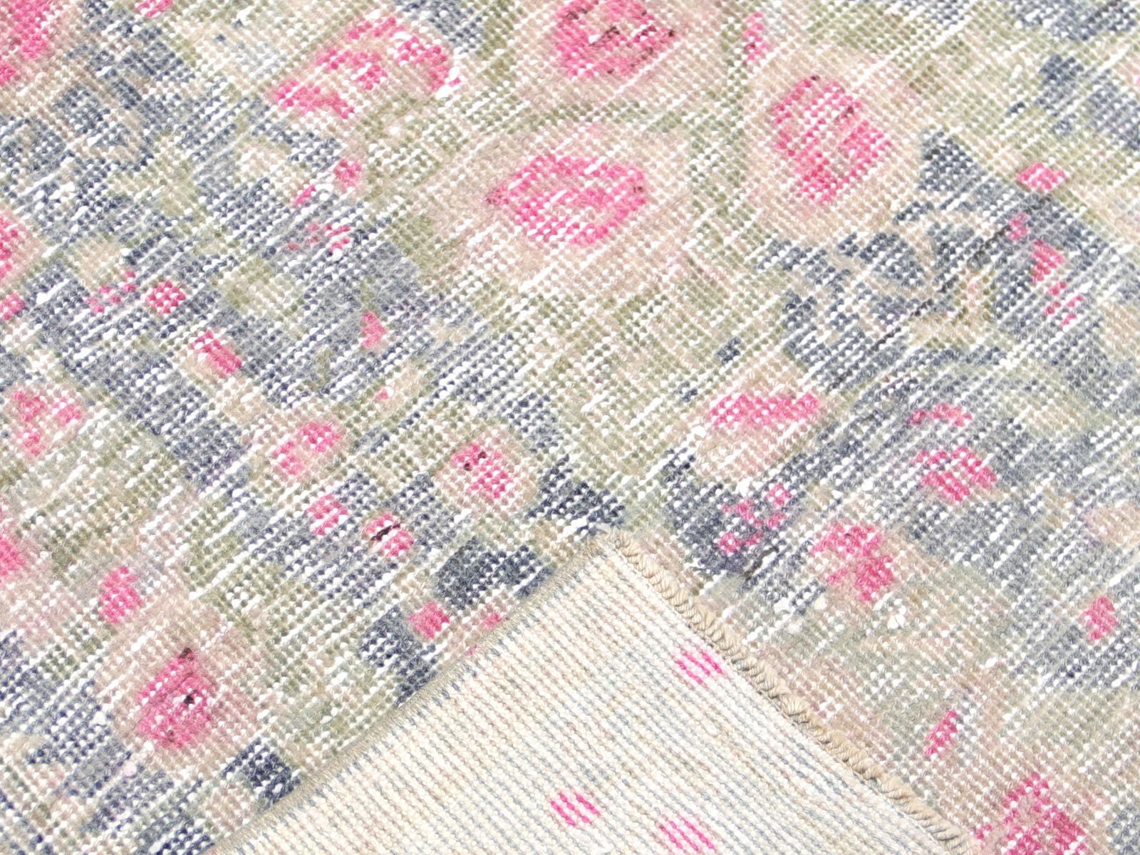 Vintage Persian Shiraz Rug - 4' x 5'8"