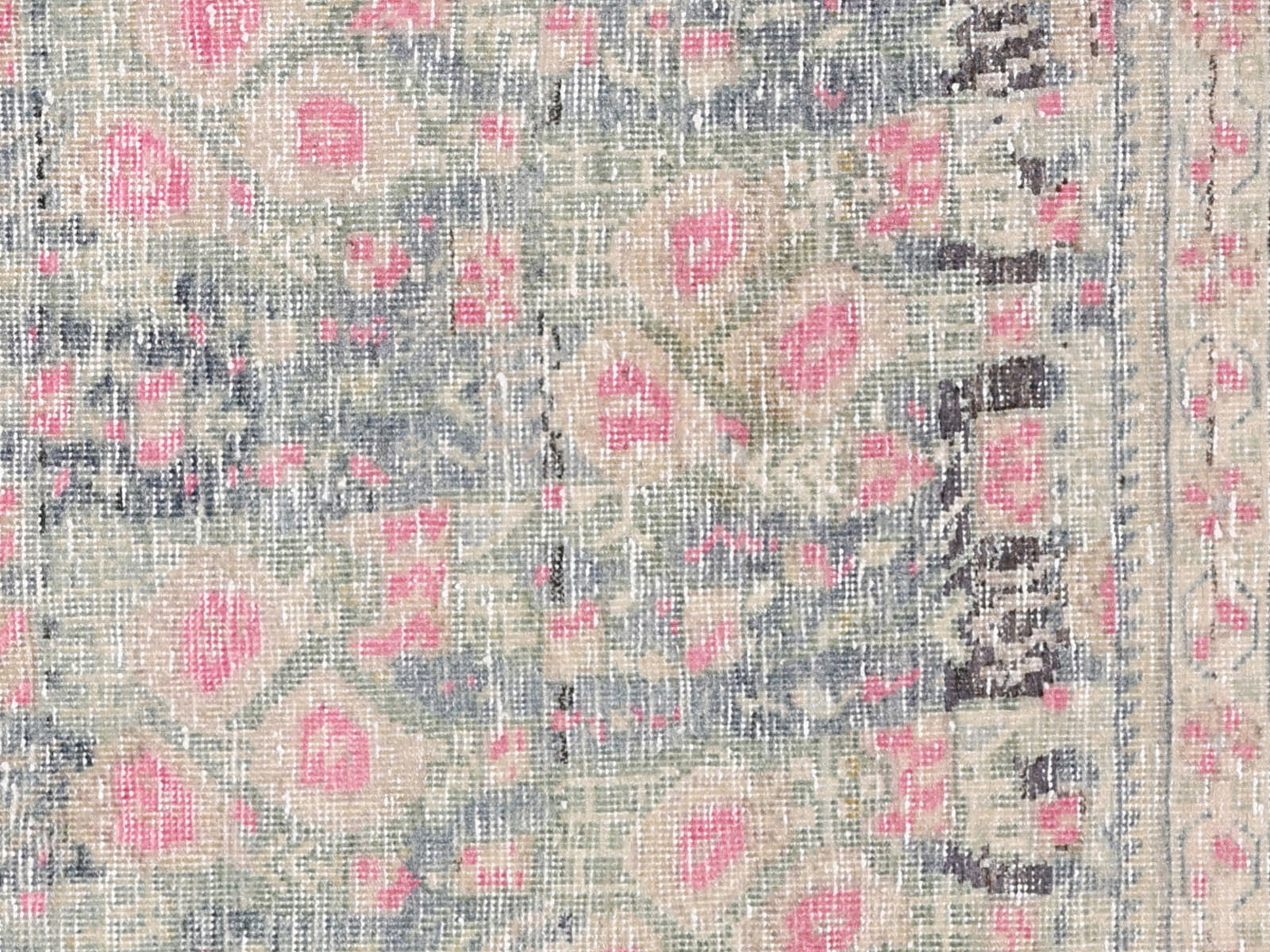 Vintage Persian Shiraz Rug - 4' x 5'8"
