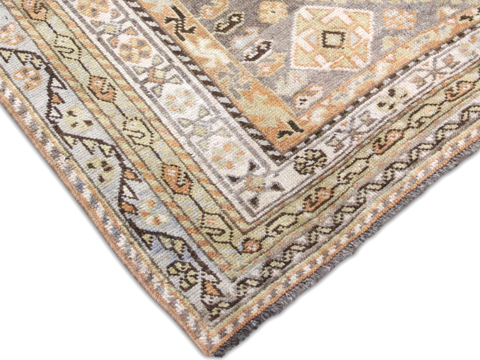 Semi Antique Persian Shiraz Rug - 4'11" x 7'11" - 260018