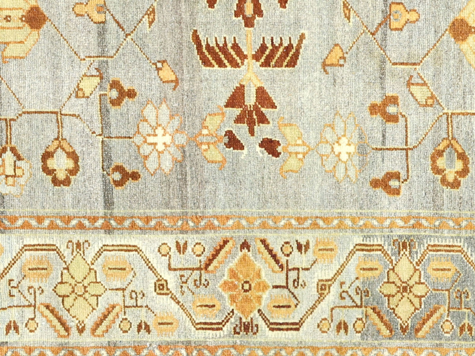 Antique Persian Bijar Rug - 4'0" x 7'7" - 260025