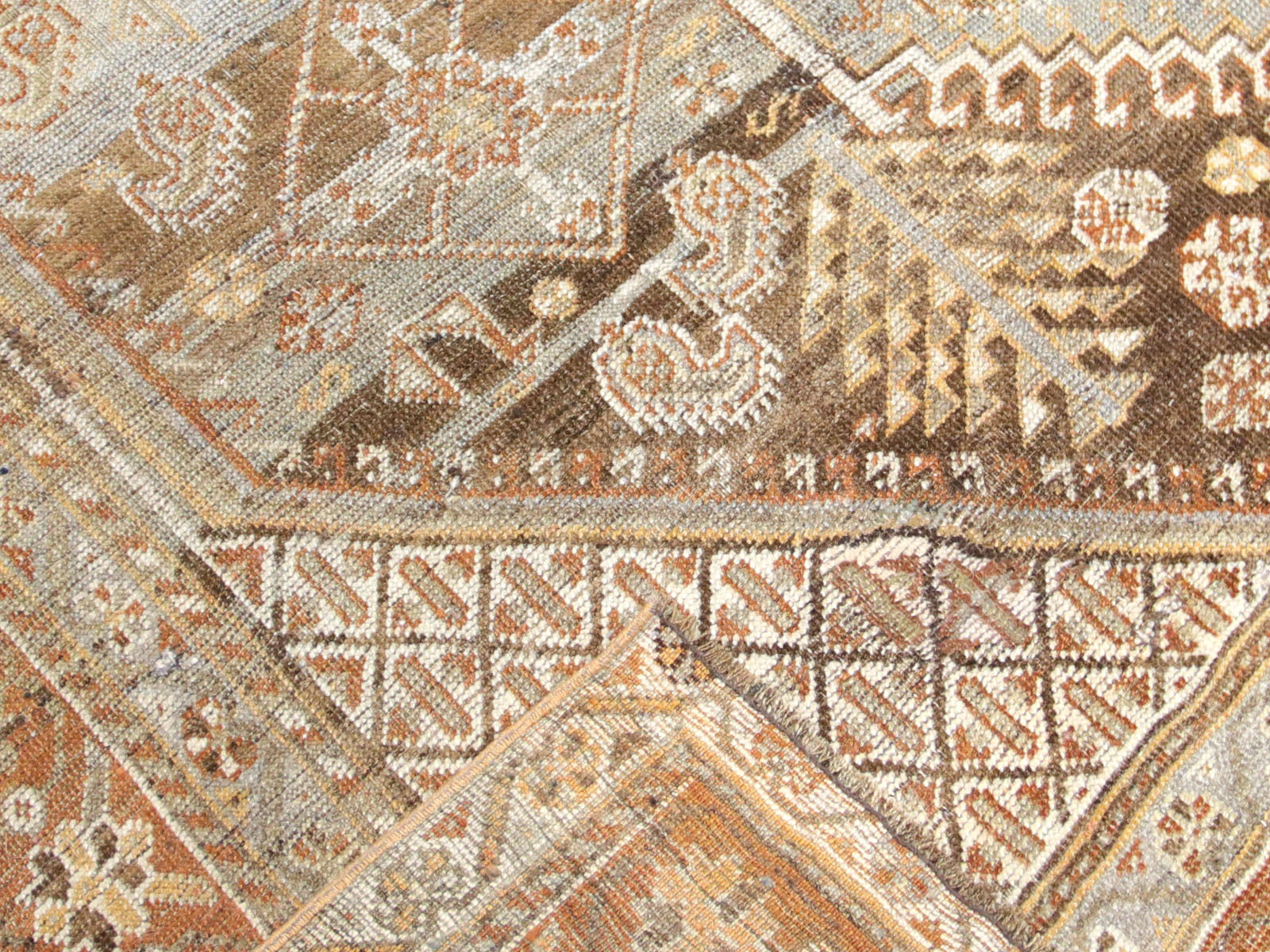 Antique Persian Shiraz Rug - 7'6" x 9'6" - 260029