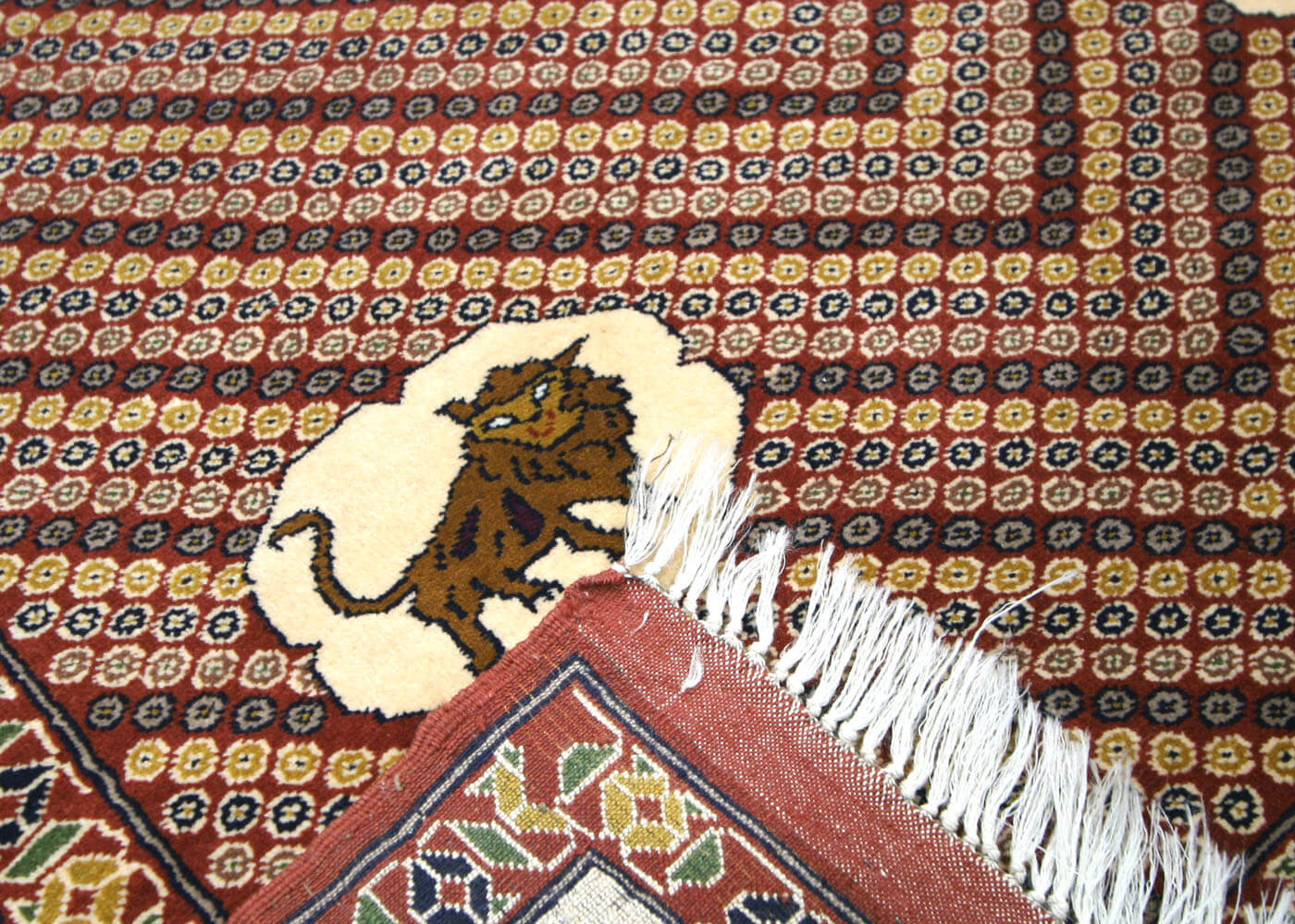 Vintage Persian Shiraz Rug - 4' x 6' - 920131