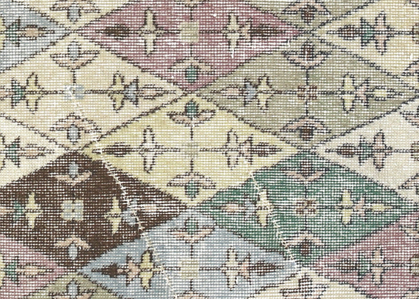 Vintage Turkish Mid-Century-Modern Rug - 3'9" x 7'1"
