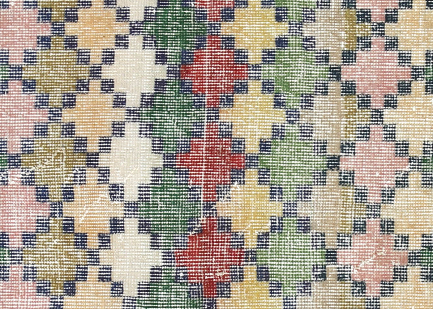 Vintage Turkish Mid-Century-Modern Rug - 4'11" x 8'