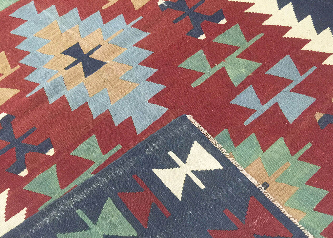 Vintage Turkish Kilim - 5'6" x 7'4"