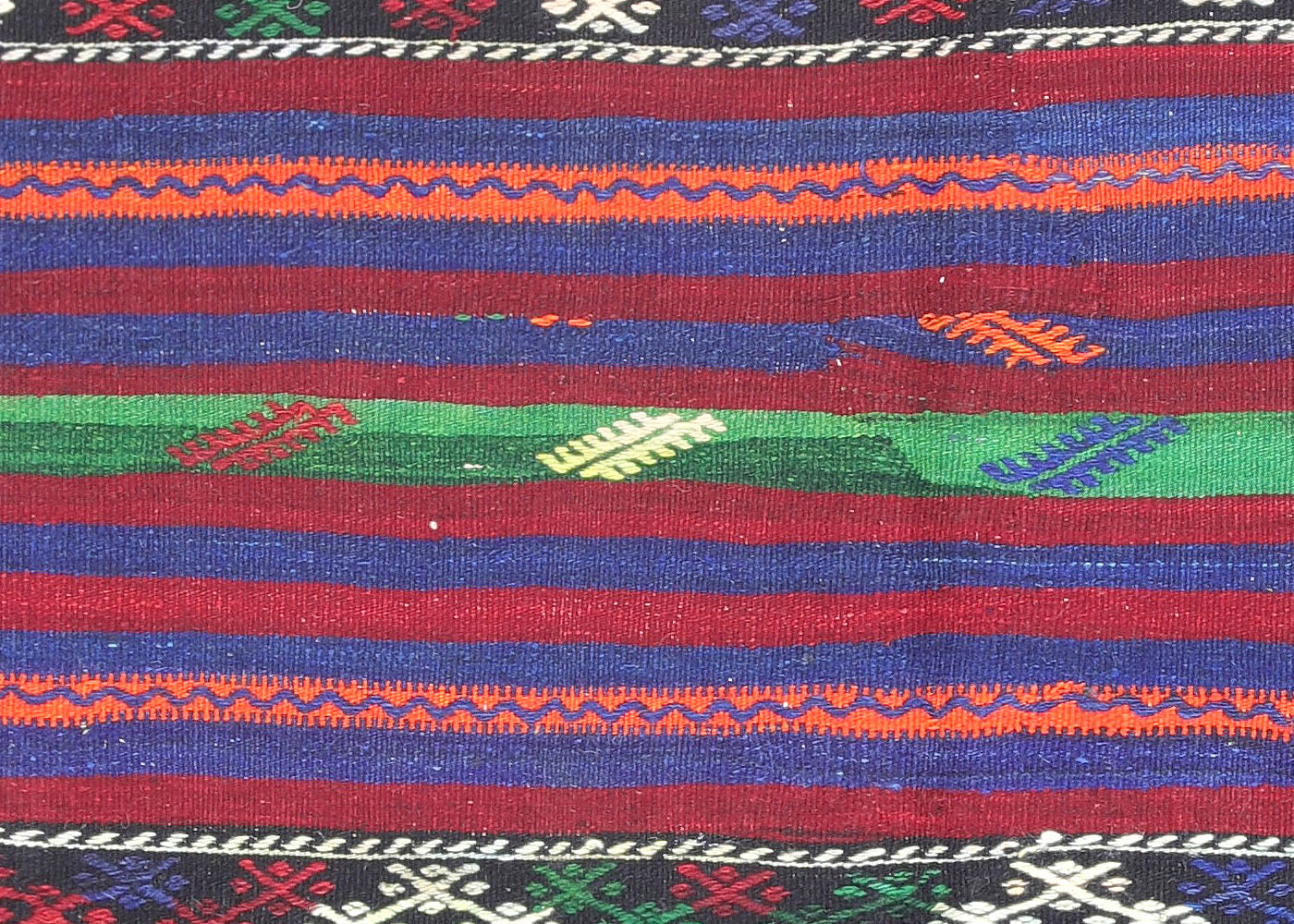 Vintage Turkish Kilim - 4'2" x 5'8"