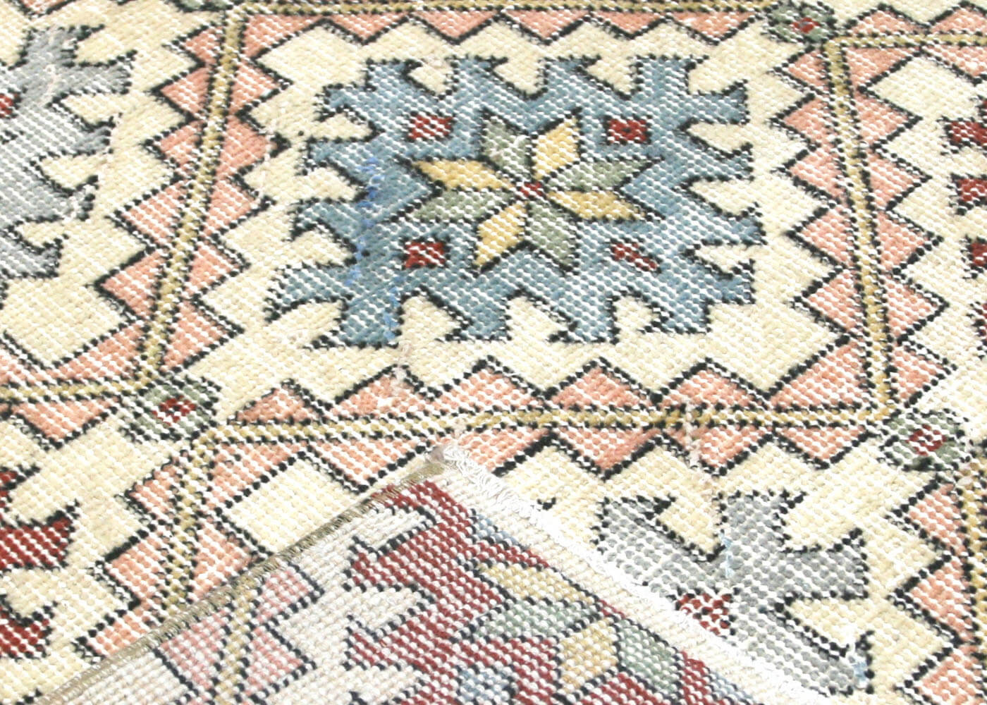 Vintage Turkish Mid-Century-Modern Rug - 4'1" x 8'6"