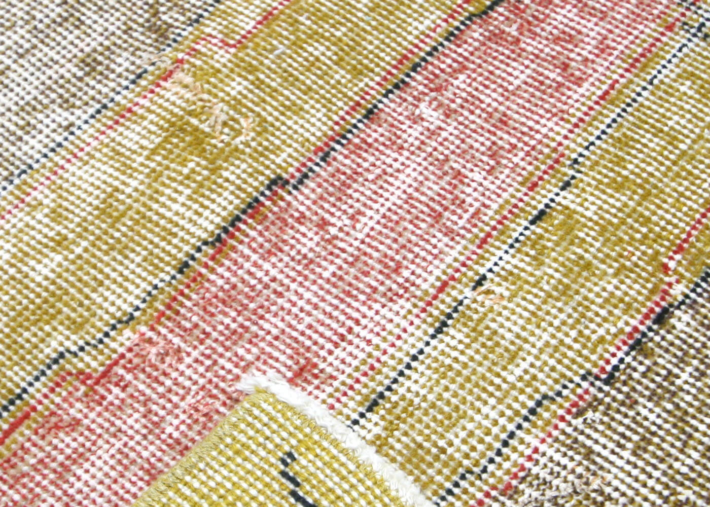 Vintage Turkish Mid-Century-Modern Rug - 6'6" x 10'2"