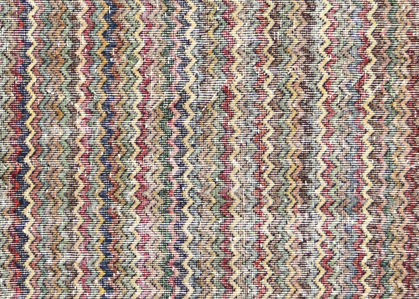 Vintage Turkish Mid-Century-Modern Rug - 3'11" x 9'2"