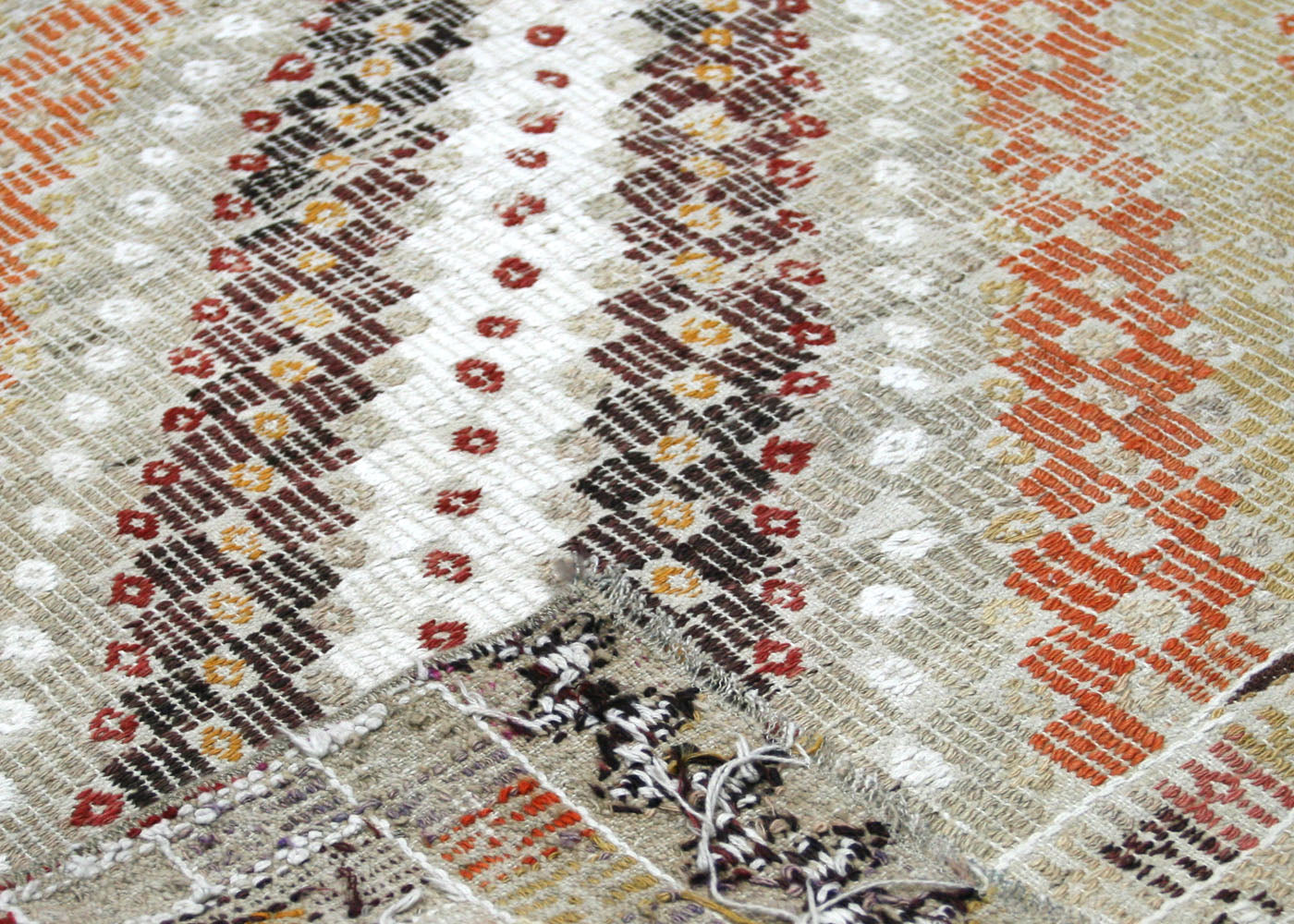 Vintage Turkish Kilim - 4'10" x 8'2"