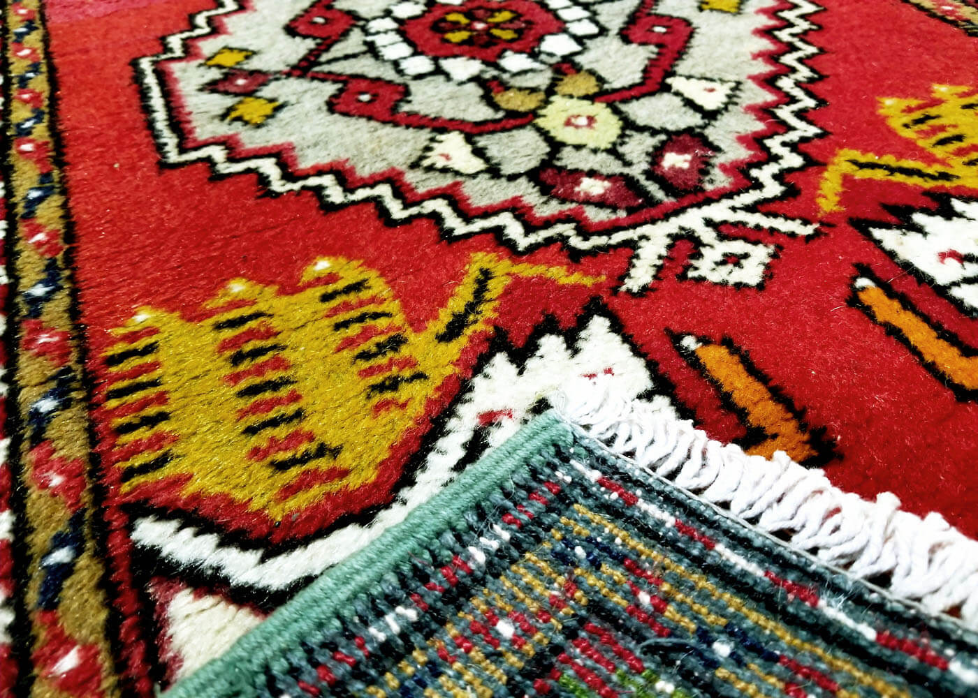 Vintage Turkish Oushak Yastic - 1'9" x 3'3"