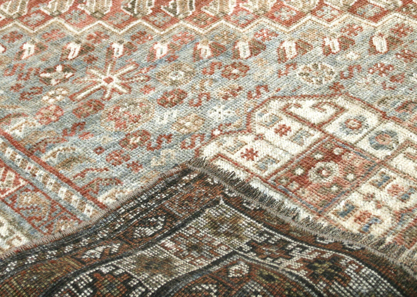 Antique Persian Shiraz Rug - 4'11" x 7'2"