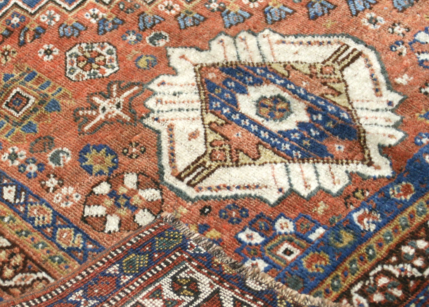 Antique Persian Shiraz Rug - 6'11" x 9'8"