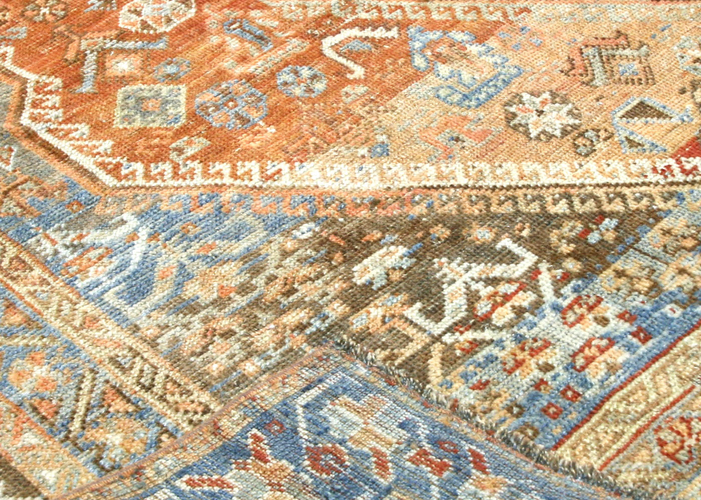 Antique Persian Shiraz Rug - 5'11" x 9'7"